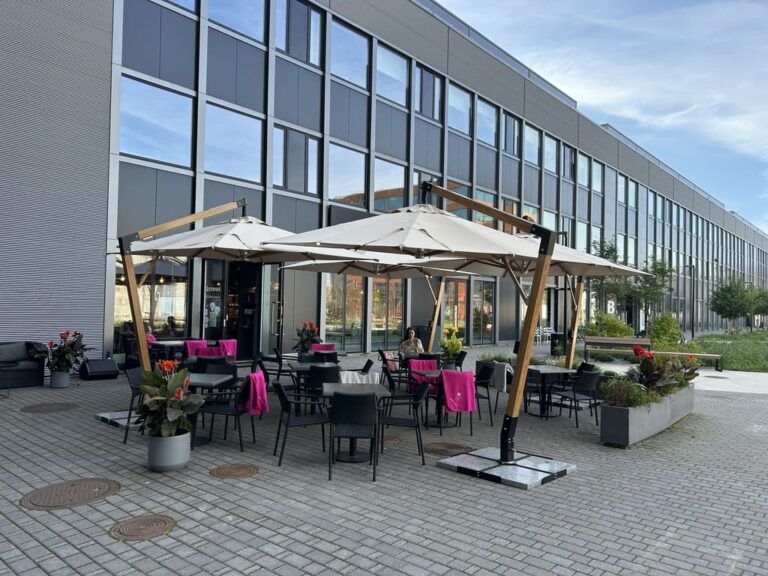 päikesevarjud külgpostiga